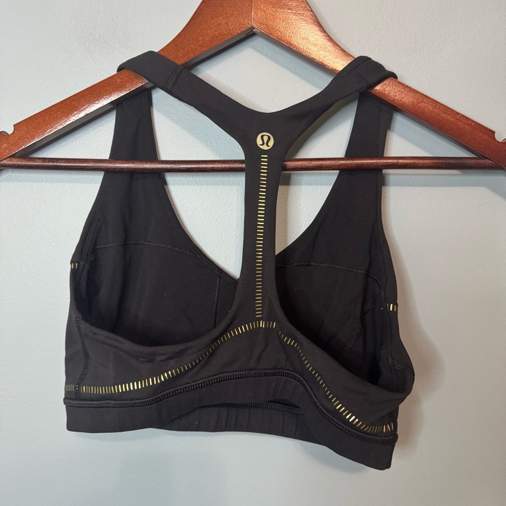 Lululemon Arise Bra Light Support, C/D Cup in Black. EUC. The Shine. Size 6 - Picture 5 of 14